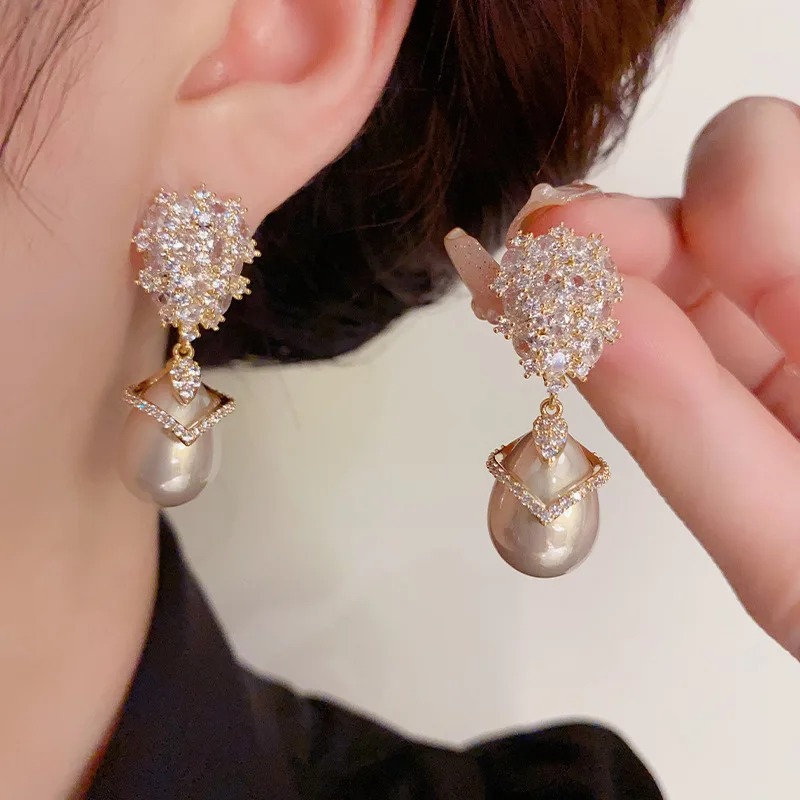 

SIANCOLARY Champagne Pearl Teardrop Shape Zircon Fashion Dangle Drop Stud Earrings For Women Girl Jewelry Gift