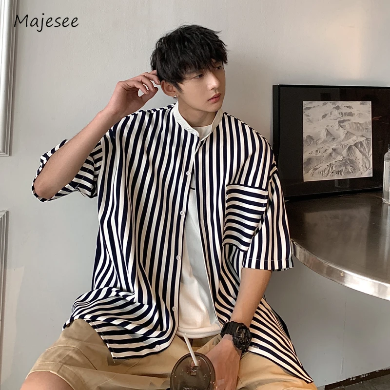 Shirts Men Fashion Simple All-match Summer Turn-down Collar Striped Contrast Color Pocket American Style Teenagers Temperament
Shirts Men Fashion Simple All-match Summer Turn-down Collar Striped Contrast Color Pocket American Style Teenagers Temperament