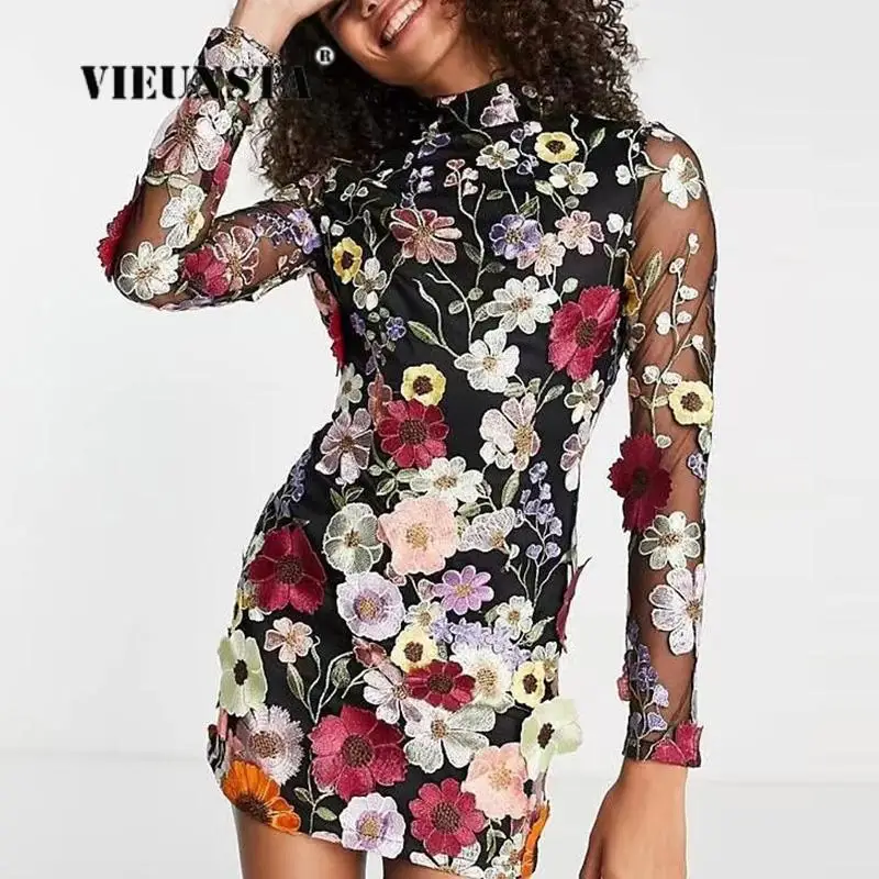 2023 Retro Long Sleeve Party Dresses Spring Fashion Gorgeous Floral Ladies Dress Summer Embroidery Print O-Neck Women Mini Dress
2023 Retro Long Sleeve Party Dresses Spring Fashion Gorgeous Floral Ladies Dress Summer Embroidery Print O-Neck Women Mini Dress