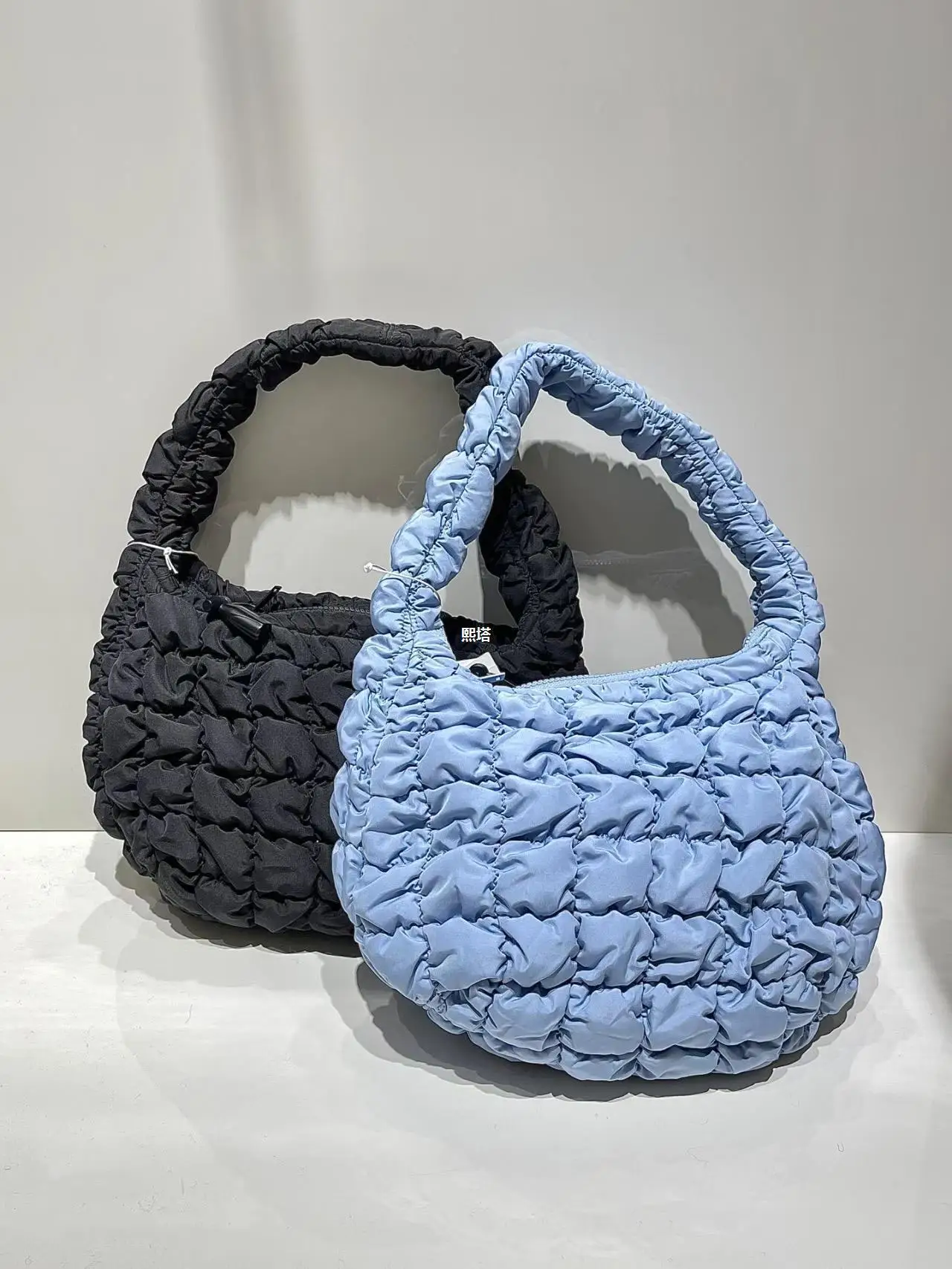 

COS Cloud Shoulder Bags Women Quilted Pleated Bubbles Large Capacity Underarm Bag Tote Shopping Bag Soft Cloth Ruched Handbag