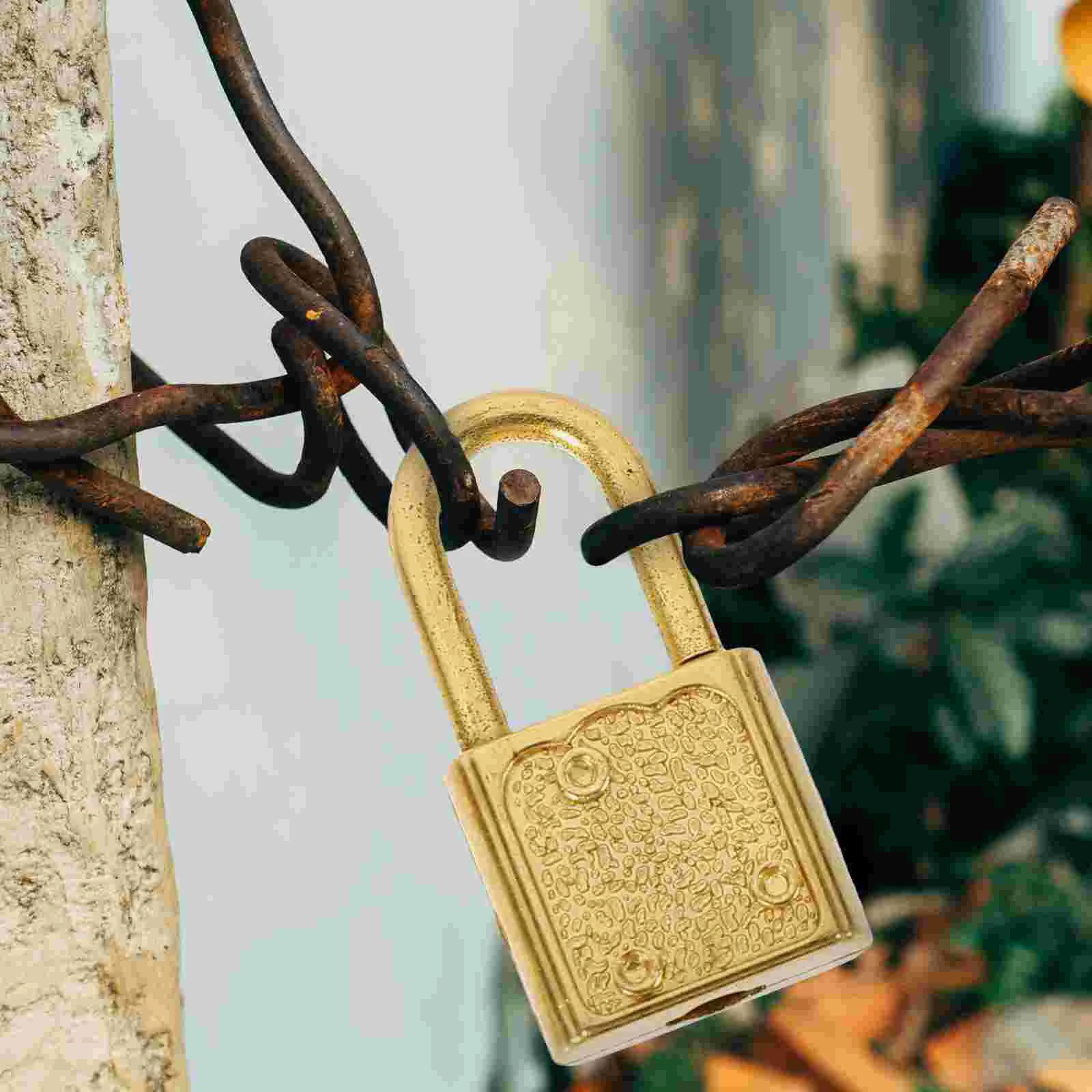 Padlock with Key Mini Locks Keys Pirate Chest Small Convenient Padlocks Reusable Sealing and Toys 
Padlock with Key Mini Locks Keys Pirate Chest Small Convenient Padlocks Reusable Sealing and Toys