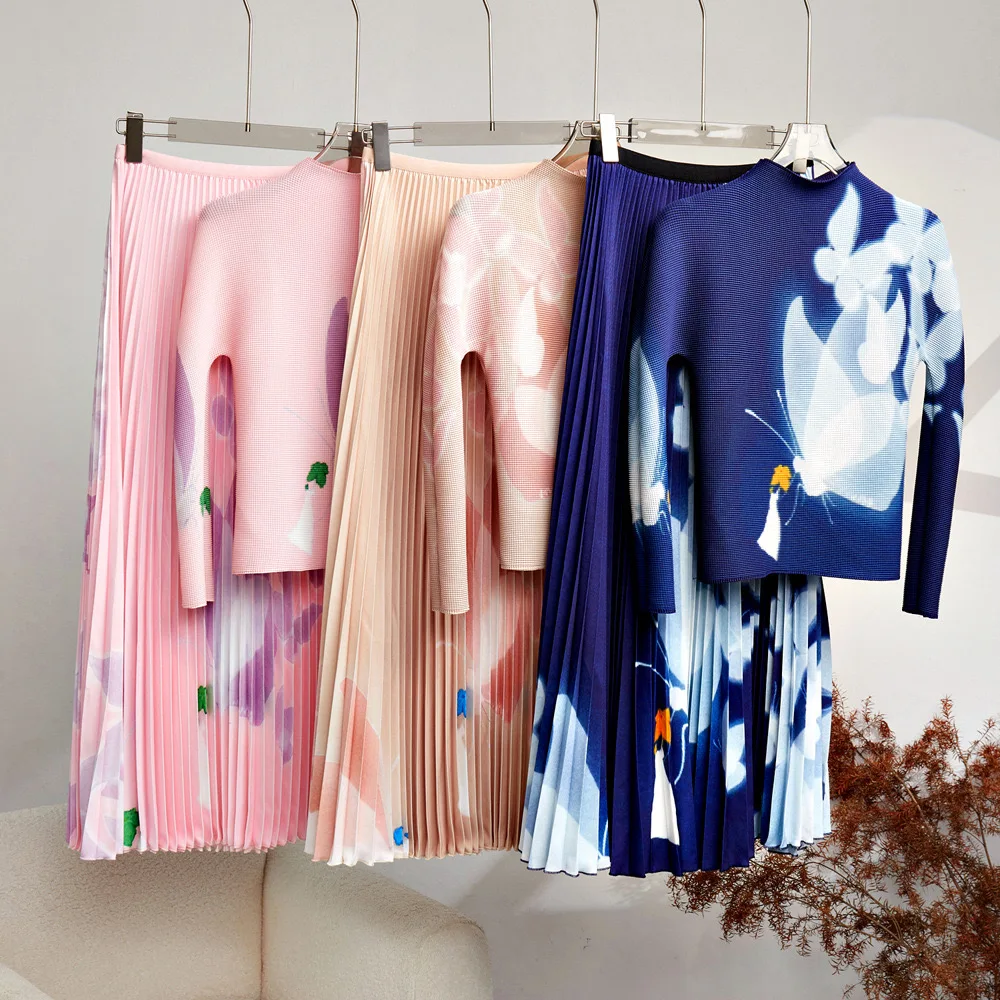 Miyake Pleated Women Fashion Suit Autumn 2023 New Pleated Top Skirt Womens Two Peice Sets
Miyake Pleated Women Fashion Suit Autumn 2023 New Pleated Top Skirt Womens Two Peice Sets