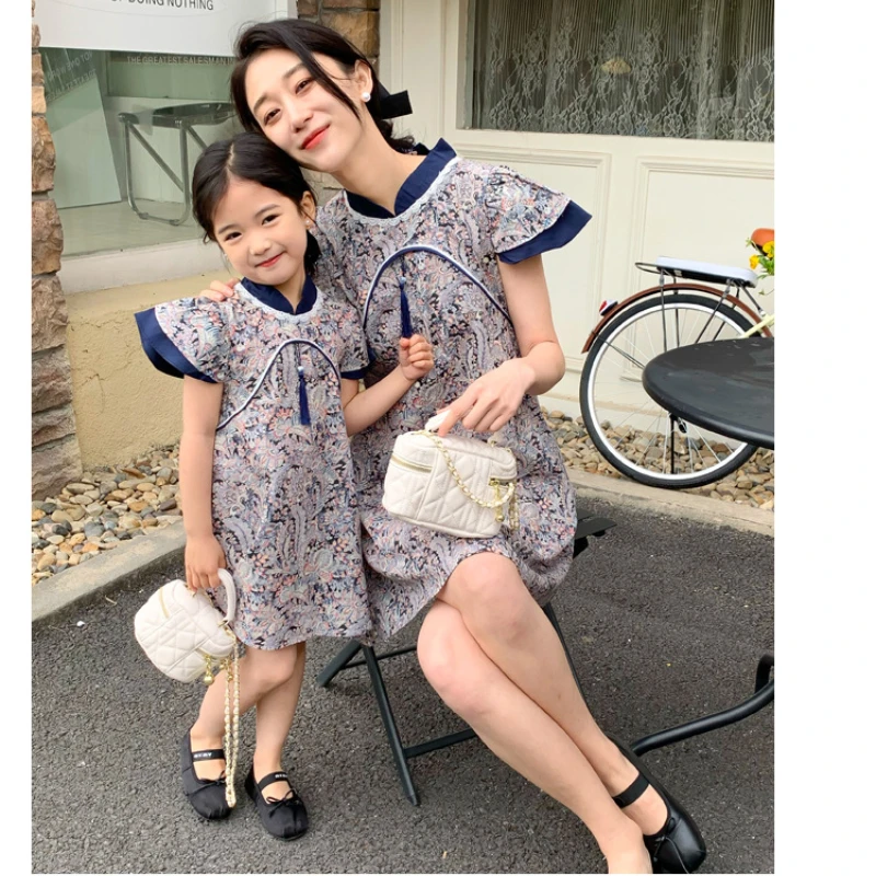 Elegant Mom and Daughter Equal Dresses Chinese Style Baby Dress 2023 Summer Mommy and Me Clothing Fashion Girl One Piece Clothes
Elegant Mom and Daughter Equal Dresses Chinese Style Baby Dress 2023 Summer Mommy and Me Clothing Fashion Girl One Piece Clothes