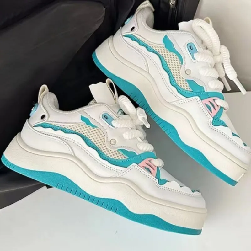 Women's Sports Shoes Platform Casual Small White Shoe Board Shoes Woman Sneakers Vulcanize Running Shoes Japanese Harajuku Style
Women's Sports Shoes Platform Casual Small White Shoe Board Shoes Woman Sneakers Vulcanize Running Shoes Japanese Harajuku Style