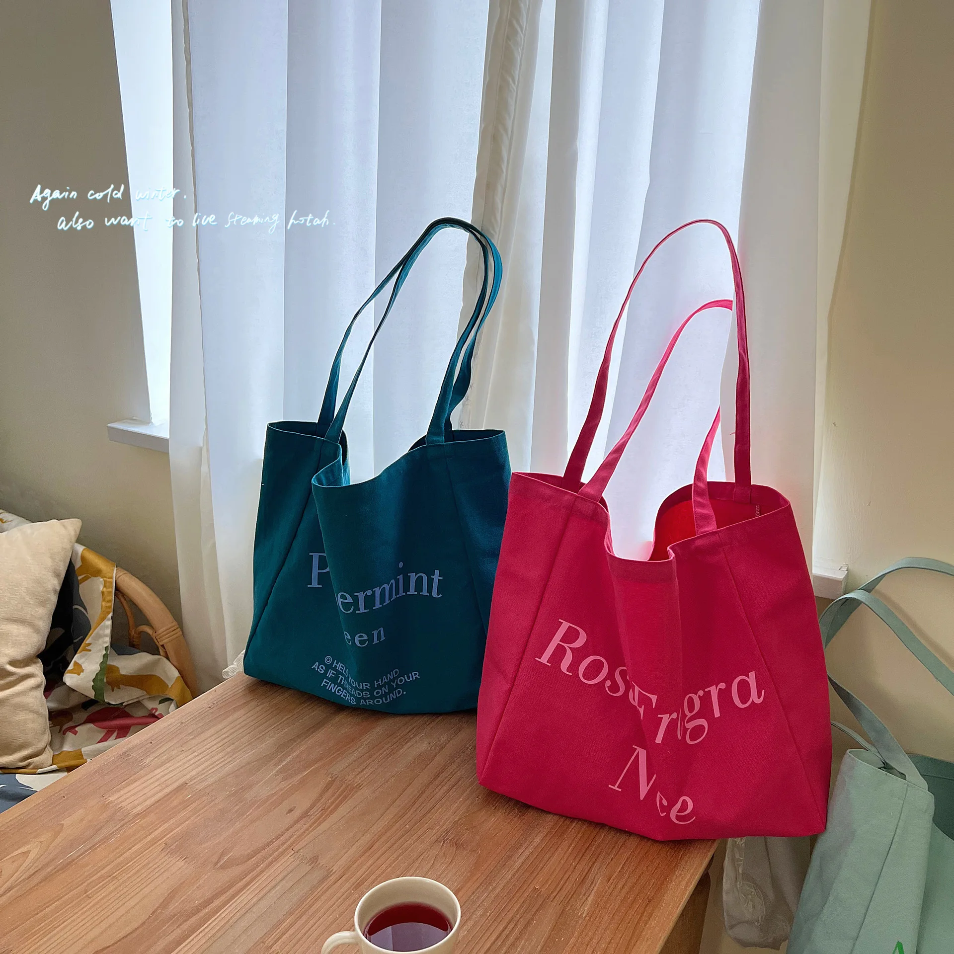 Корейские большие холщовые сумки Ulzzang для женщин, модная дамская сумочка на плечо с надписью, Студенческая сумка-тоут для книг с коллажем
Корейские большие холщовые сумки Ulzzang для женщин, модная дамская сумочка на плечо с надписью, Студенческая сумка-тоут для книг с коллажем