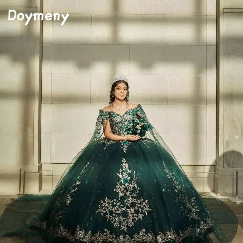 Doymeny Cape Sleeves Appliques Quinceanera Dresses Off Shoulder Long Gillter vestido de 15 quinceanera Sweet 16 Gown
Doymeny Cape Sleeves Appliques Quinceanera Dresses Off Shoulder Long Gillter vestido de 15 quinceanera Sweet 16 Gown