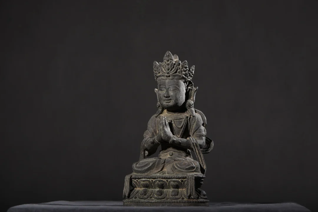 7"Tibet Temple Collection Old Purple Bronze Cinnabar Mud gold Ming style Guanyin Bodhisattva Buddha Worship Hall Town house
7"Tibet Temple Collection Old Purple Bronze Cinnabar Mud gold Ming style Guanyin Bodhisattva Buddha Worship Hall Town house