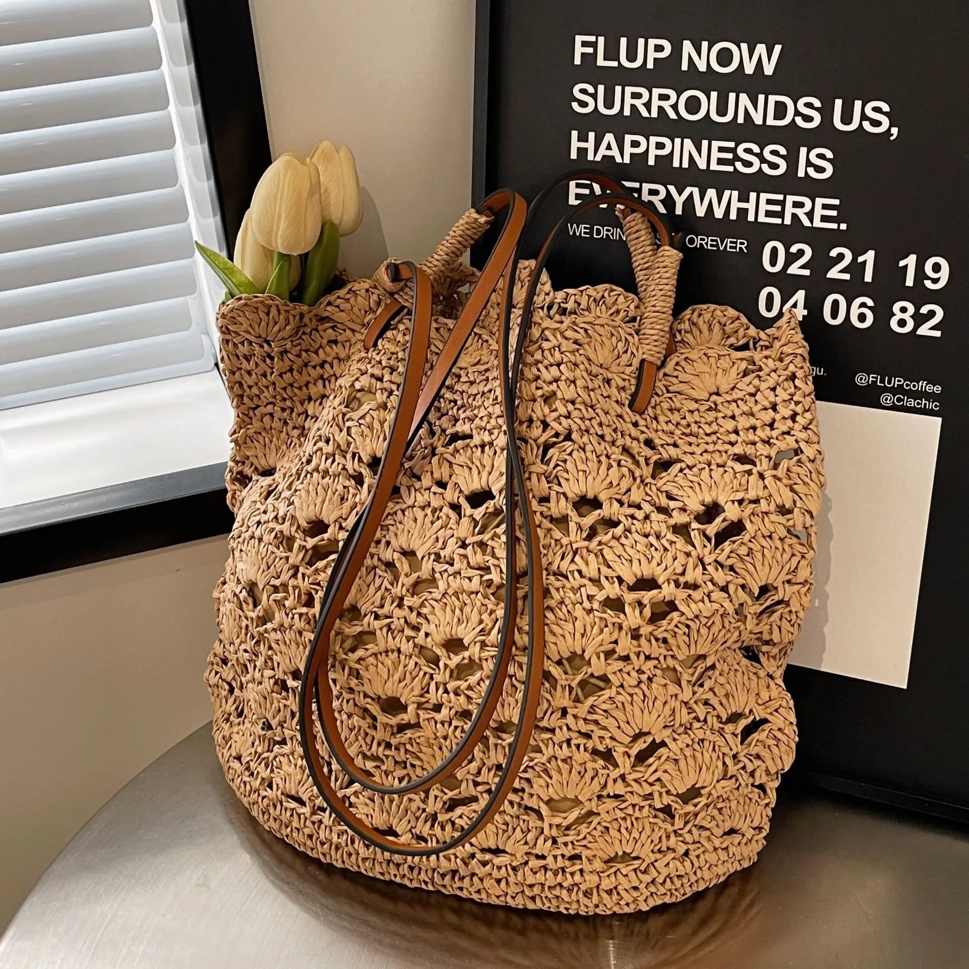Summer Beach Straw Bags for Women Big Capacity Bucket Bags Rattan Woven Bucket Bag Fashion Hollow Out Ladies Handbags 2024
Summer Beach Straw Bags for Women Big Capacity Bucket Bags Rattan Woven Bucket Bag Fashion Hollow Out Ladies Handbags 2024