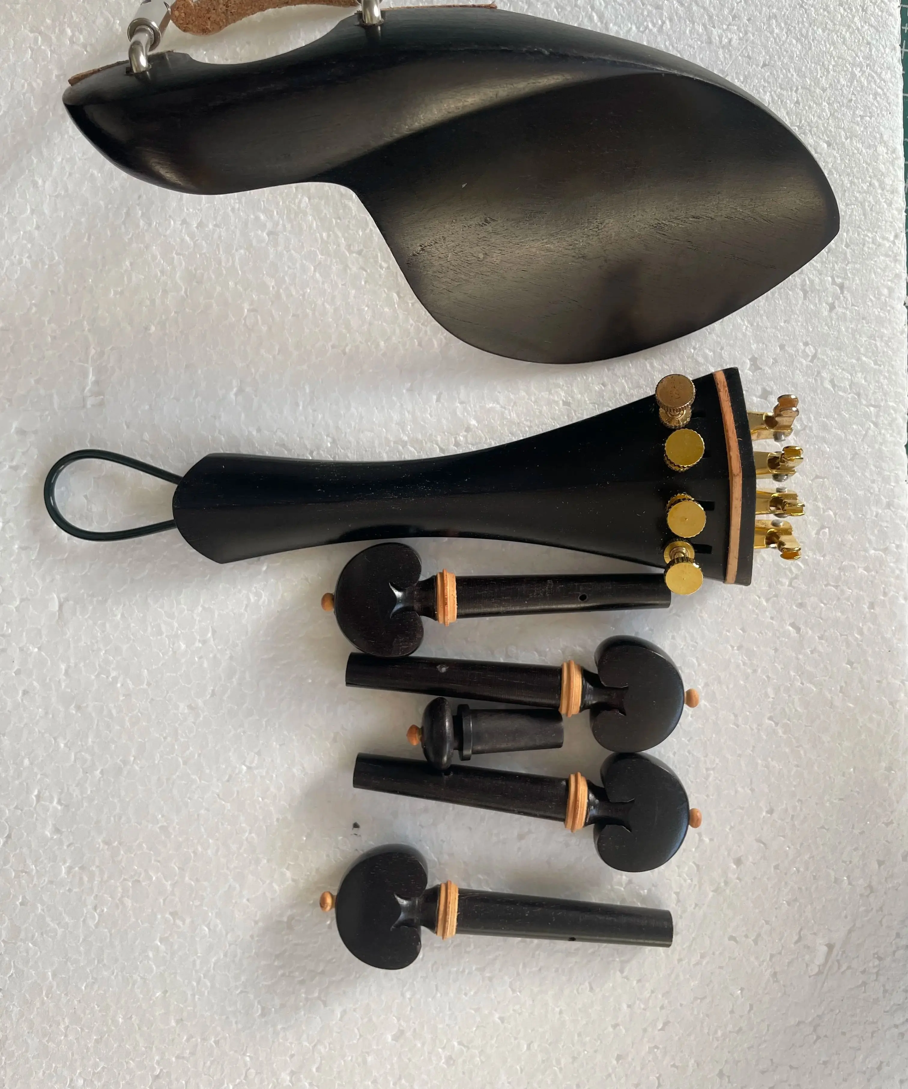 

1 set high grade violin parts ebony accessories 4/4 size,chin rest tailpiece pegs endpin with golden hardwares violin accessory