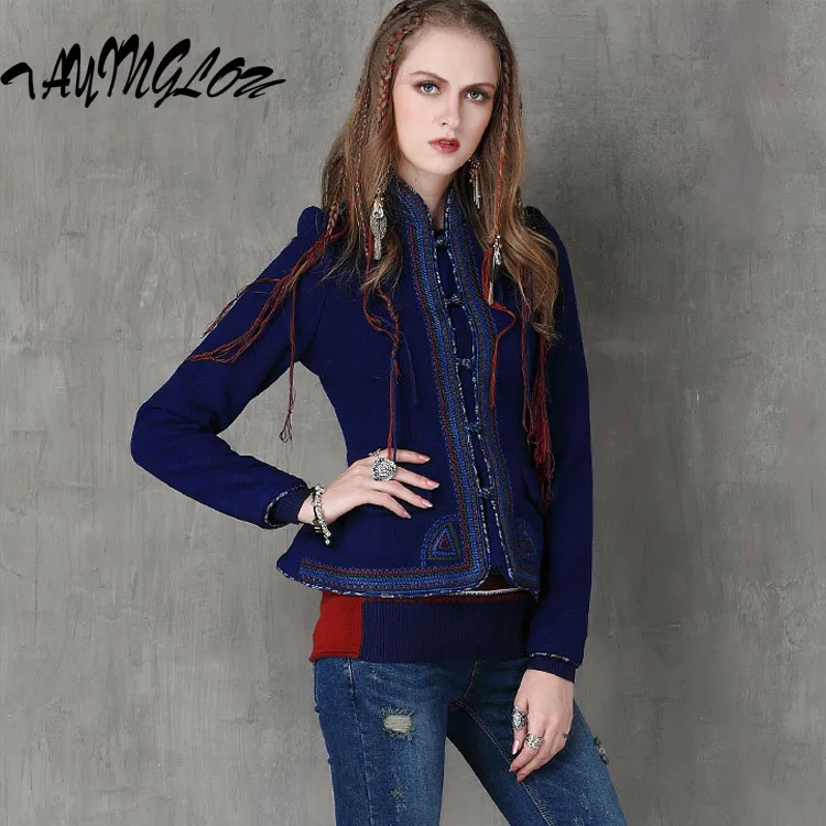 Women Clothing 2023 Winter Female Coats Collar Plate Buckle Short Top Ethnic Embroidery Bundled Edge Tweed Jacket 9030
Women Clothing 2023 Winter Female Coats Collar Plate Buckle Short Top Ethnic Embroidery Bundled Edge Tweed Jacket 9030