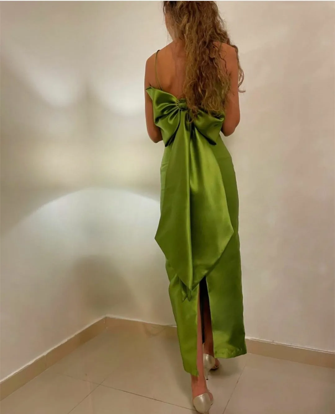 BridalAffair Vintage Long Green Spaghetti Evening Desses With Bow Sheath Satin Muslim Ankle Length Prom Dresses for Women
BridalAffair Vintage Long Green Spaghetti Evening Desses With Bow Sheath Satin Muslim Ankle Length Prom Dresses for Women