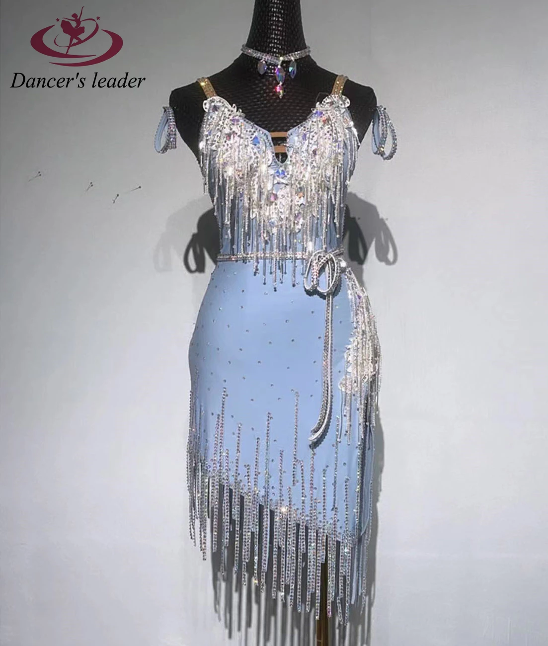 Latin Dance Dress High-end Custom Slim Naked Strap Diamond Chain Cha Cha Tango Female Adult Stage Professional Clothing
Latin Dance Dress High-end Custom Slim Naked Strap Diamond Chain Cha Cha Tango Female Adult Stage Professional Clothing