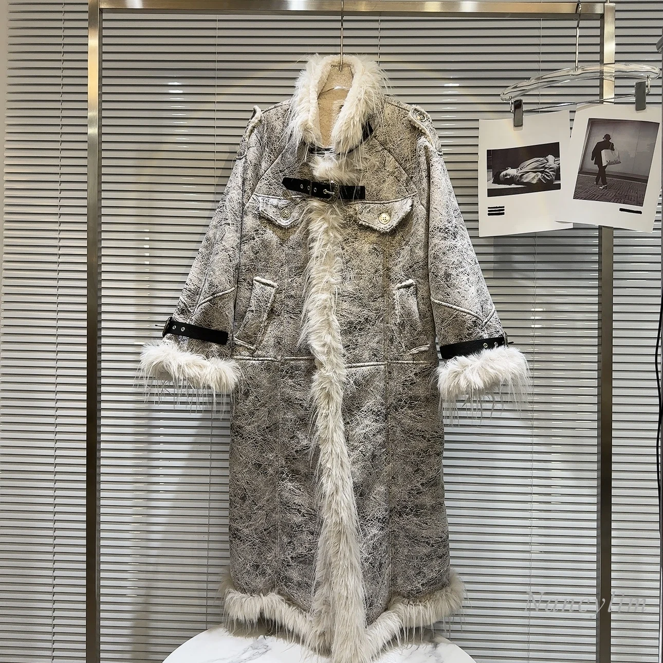 

2023 Winter Long Warm Coats Woman New Street Belt Buckle Texture Pu Fur Integrated Long Trench OverCoat Windbreak Coats