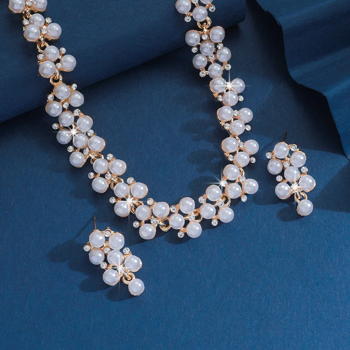 Fashionable and Trendy Women's Sparkling Pearl Set Rhinestone Necklace Earrings Jewelry Set, Suitable for Wedding, Party 7 Mallzona S5b83ec1c50a04f1da0c1840eeb0c99930 Fashionable and Trendy Women's Sparkling Pearl Set Rhinestone Necklace Earrings Jewelry Set, Suitable for Wedding, Party Mallzona