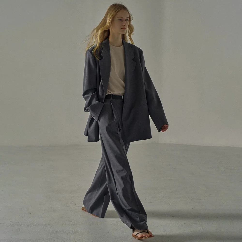 Facade p@ttern suit trousers women 23 years early autumn new wool loose suit top + wide-legged trailing straight trousers
Facade p@ttern suit trousers women 23 years early autumn new wool loose suit top + wide-legged trailing straight trousers