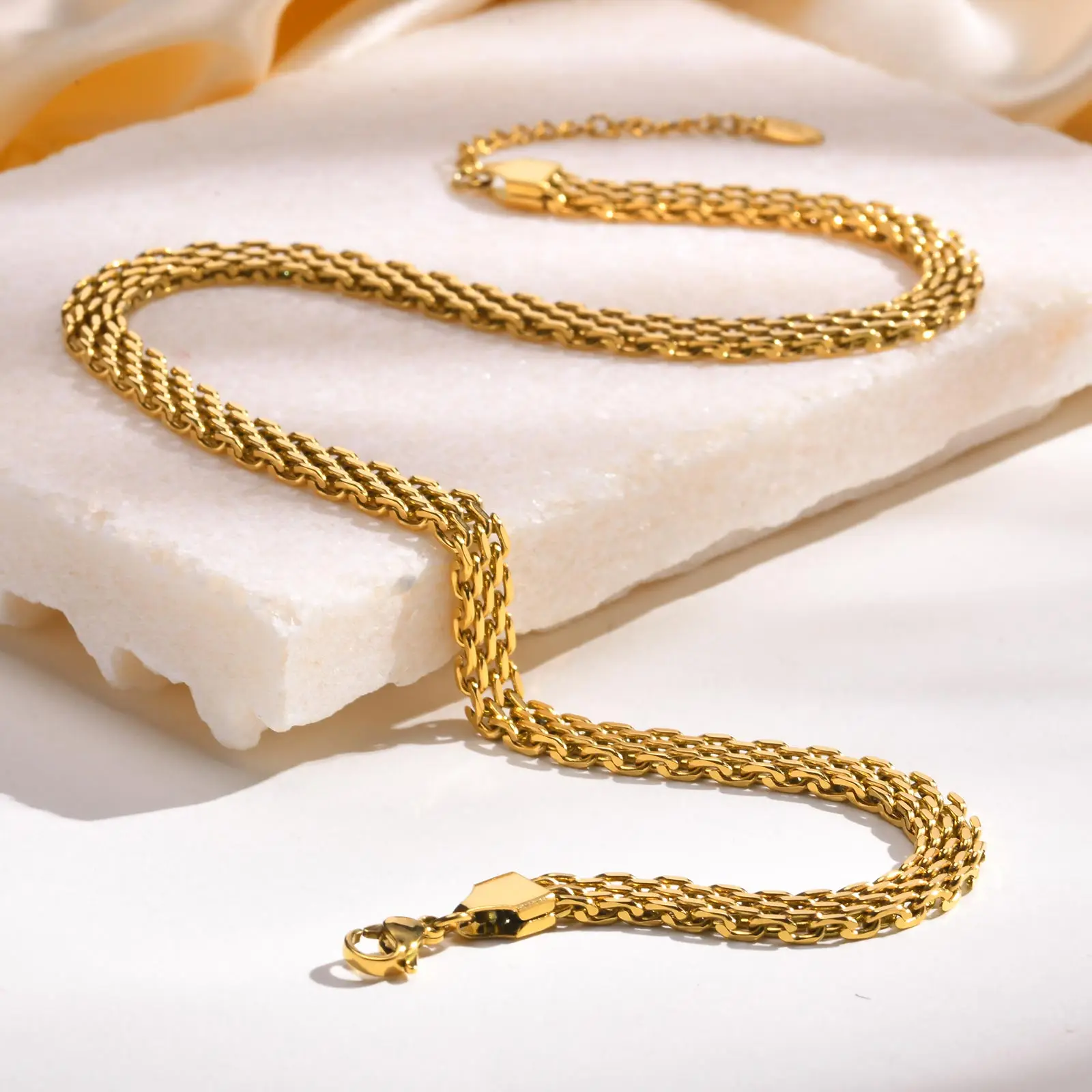 6mm 18inch Gold Stainless Steel Women's Stylish Mesh Chain Link Necklace For Friends XMAS Gifts
6mm 18inch Gold Stainless Steel Women's Stylish Mesh Chain Link Necklace For Friends XMAS Gifts