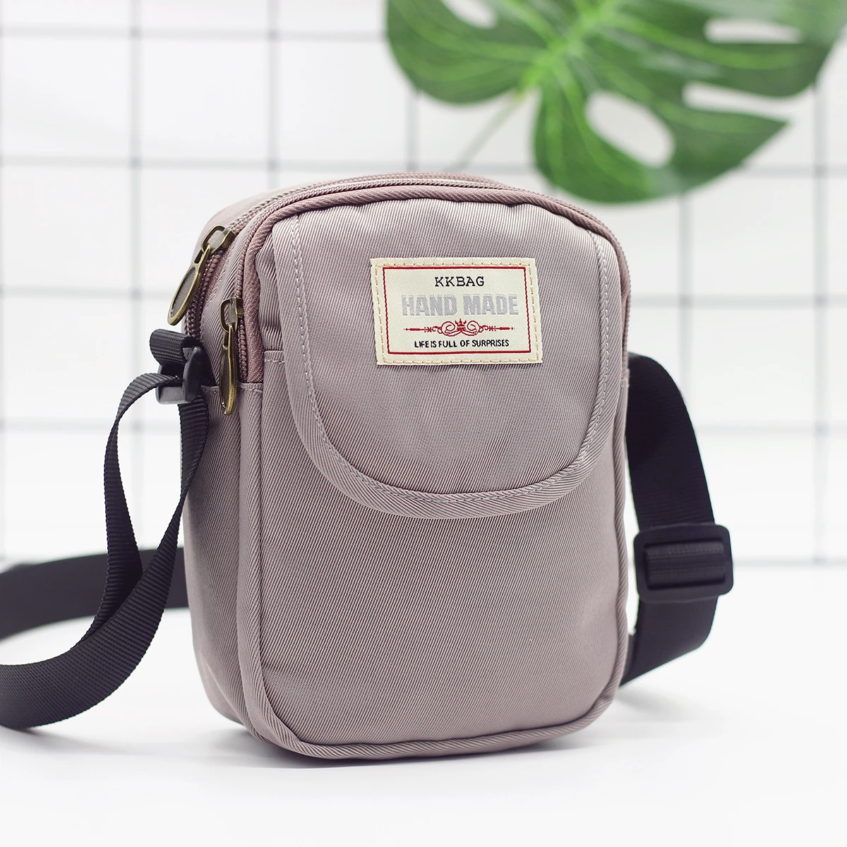 Simple men's crossbody bag in solid color multi-layer zipper nylon single shoulder mobile phone bag daily wallet replacement Simple men's crossbody bag in solid color multi-layer zipper nylon single shoulder mobile phone bag daily wallet replacement