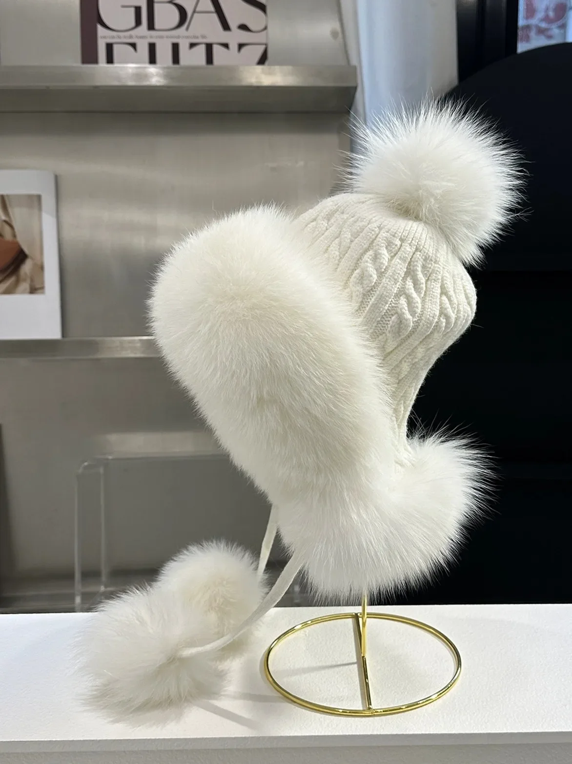 Golf Hat Women Sweet and Lovely Fur in Autumn and Winter Ski Cap Girls& Warm Ear Protection and Cold Plus Velvet Hat.
Golf Hat Women Sweet and Lovely Fur in Autumn and Winter Ski Cap Girls& Warm Ear Protection and Cold Plus Velvet Hat.