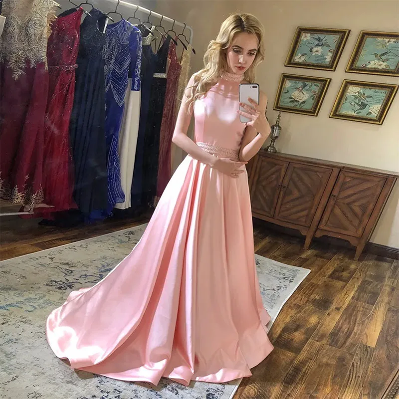 2024 New Arrival Fashion Long Prom Dresses Pink Beaded High Neck Sleeveless Satin Formal Evening Dress Party Gown
2024 New Arrival Fashion Long Prom Dresses Pink Beaded High Neck Sleeveless Satin Formal Evening Dress Party Gown