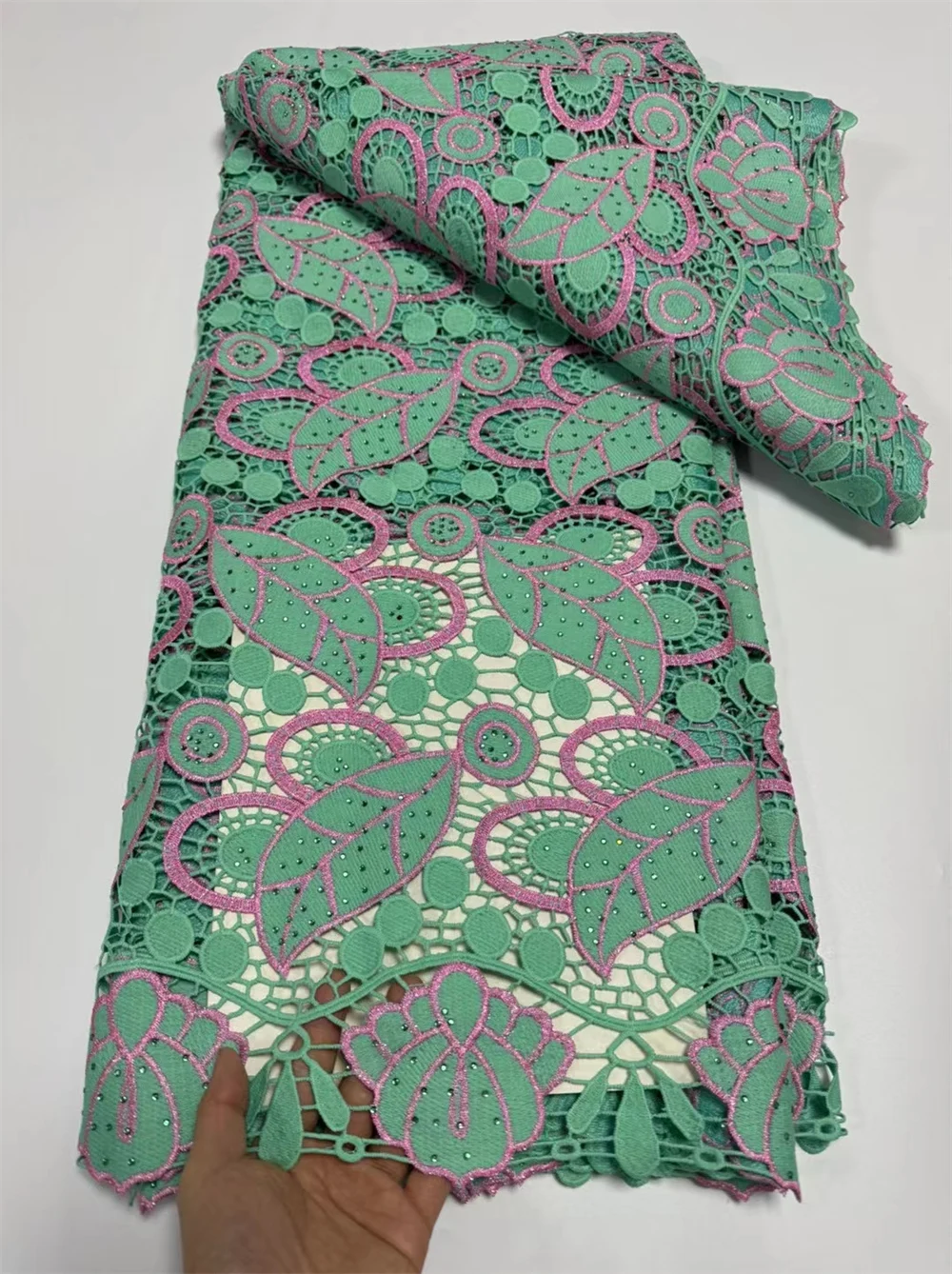 Green Guipure Cord Lace Fabric with Sequins 2024 High Quality Lace Material Bridal For Nigerian Wedding Dress
Green Guipure Cord Lace Fabric with Sequins 2024 High Quality Lace Material Bridal For Nigerian Wedding Dress