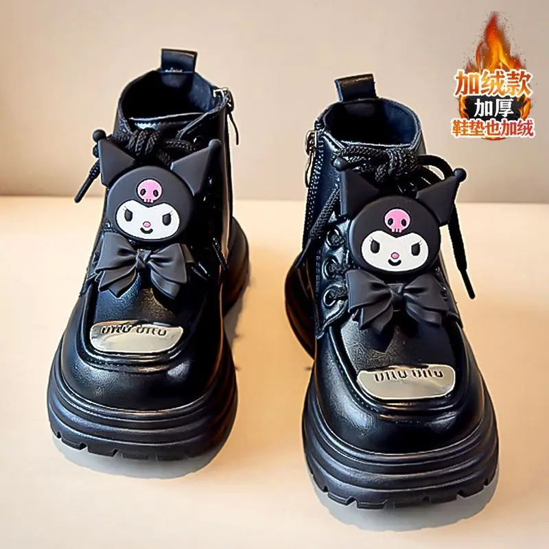 Kuromi Anime Kawaii Sanrio Girly Heart Warm Comfortable Shoes Cute Cartoon Martin Leather Boots Lovely Gifts for Kids
Kuromi Anime Kawaii Sanrio Girly Heart Warm Comfortable Shoes Cute Cartoon Martin Leather Boots Lovely Gifts for Kids