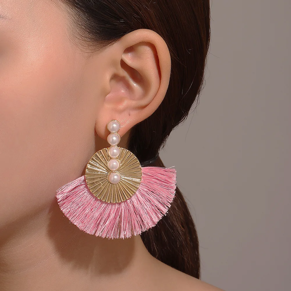 Fan Shape Threads Tassel Design With Faux Pearl Decor Dangle Earrings Retro Bohemian Style Alloy 14K Gold Plated Jewelry ZN00168
Fan Shape Threads Tassel Design With Faux Pearl Decor Dangle Earrings Retro Bohemian Style Alloy 14K Gold Plated Jewelry ZN00168