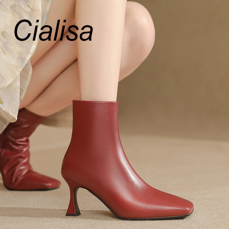 Женские короткие ботинки из натуральной кожи Cialisa, Элегантные ботильоны на молнии с квадратным носком, на высоком каблуке, Осень-зима 2023
Женские короткие ботинки из натуральной кожи Cialisa, Элегантные ботильоны на молнии с квадратным носком, на высоком каблуке, Осень-зима 2023