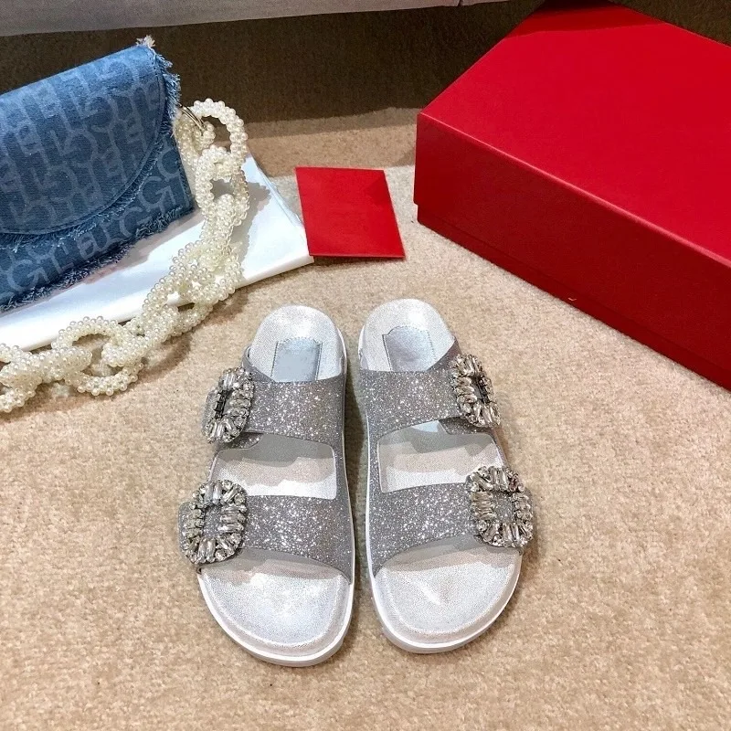 Women's casual slippers 2023 Summer New Fashion Crystal Rhinestone Double Button Flat Bottom Open Toe Beach Sandals
Women's casual slippers 2023 Summer New Fashion Crystal Rhinestone Double Button Flat Bottom Open Toe Beach Sandals