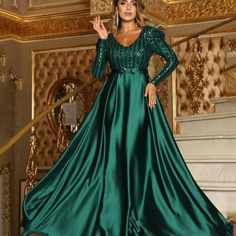 2023 spring and summer new European women's dress sexy long dress train banquet evening dress
2023 spring and summer new European women's dress sexy long dress train banquet evening dress
