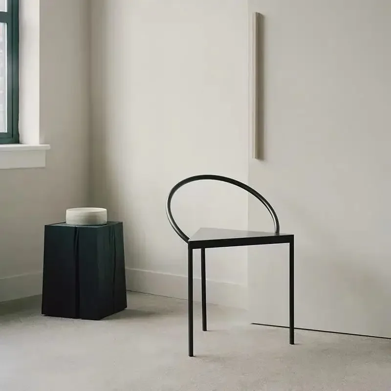 Designer Modern Dining Chair Italian Fashion Bar Stools Chairs Balcony Restaurant Interior Decor Sandalye Kitchen Furniture
Designer Modern Dining Chair Italian Fashion Bar Stools Chairs Balcony Restaurant Interior Decor Sandalye Kitchen Furniture