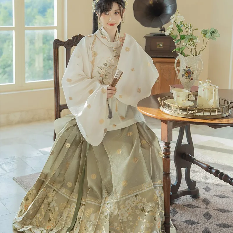 Original Ming Dynasty Green Round Neck Shirt Cross-collar Makeup Horse Face Skirt Hanfu Mamian Dress Costume Women
Original Ming Dynasty Green Round Neck Shirt Cross-collar Makeup Horse Face Skirt Hanfu Mamian Dress Costume Women