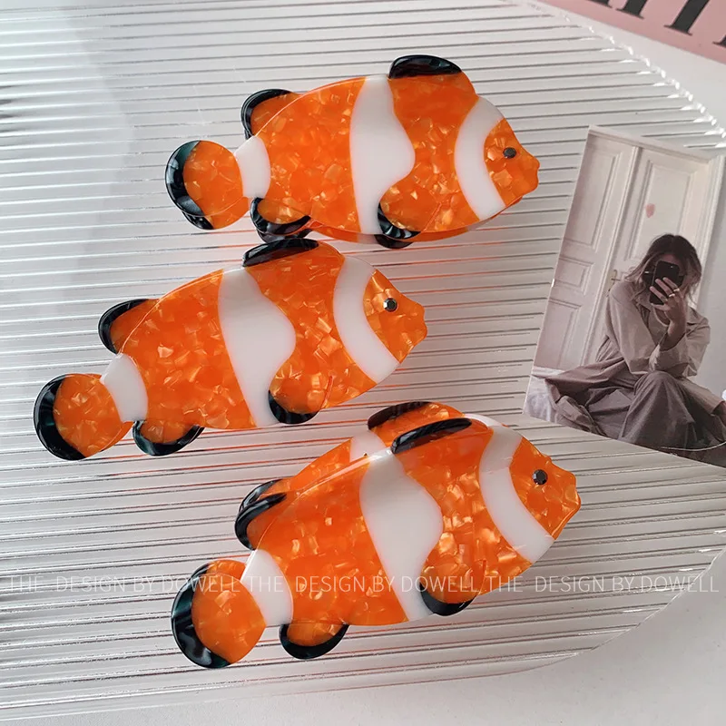 

Acetic acid plate Clownfish hair ornament large curly hair shark clip color blocking diamond studded female high sense hair clip