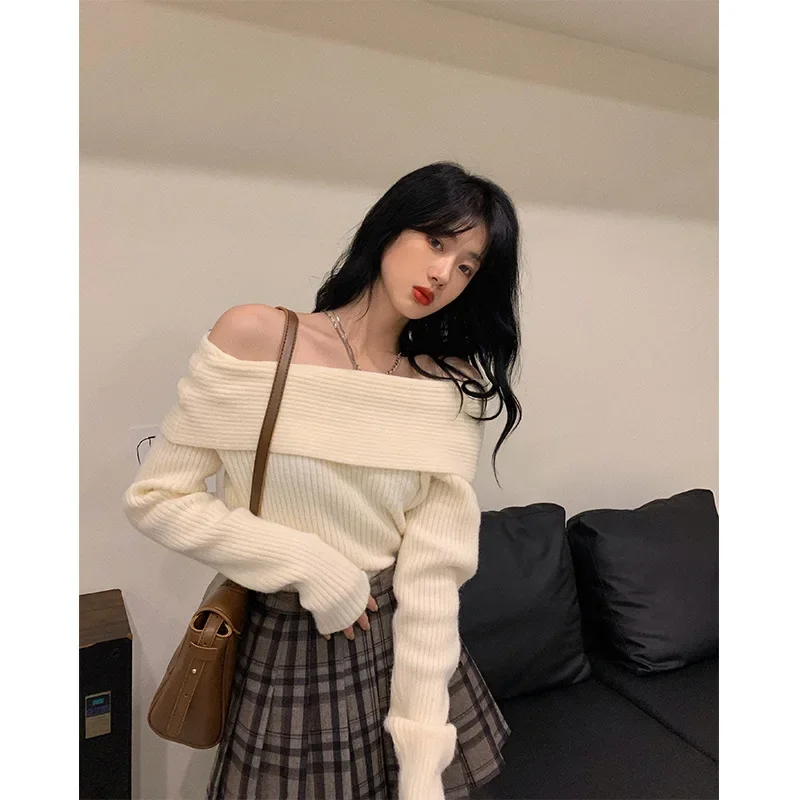 2023 Autumn Winter Women's Sweater Sexy One Shoulder Hundred Knit Tops Solid Color Loose Strapless Pullover Knit Sweater Women
2023 Autumn Winter Women's Sweater Sexy One Shoulder Hundred Knit Tops Solid Color Loose Strapless Pullover Knit Sweater Women
