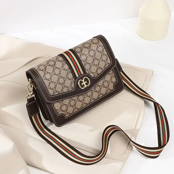 Cowhide Leather Women's Bag 2024 New Fashion Ins Fashion Women's Bag High Grade Messenger Shoulder Small Square
Cowhide Leather Women's Bag 2024 New Fashion Ins Fashion Women's Bag High Grade Messenger Shoulder Small Square