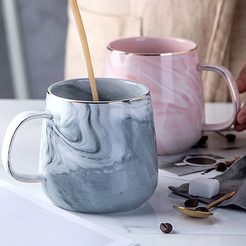 

Скандинавская Изысканная кружка, чашка с золотистым мраморным узором, керамическая кружка, Высококачественная пара чашек с крышкой, кофейная чашка, Подарочная коробка с ложкой