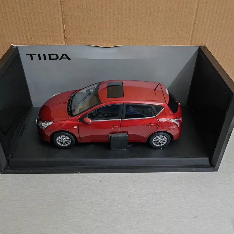 Модель автомобиля в масштабе 1:18 NISSAN TIIDA Old 2011 хэтчбек коллекционные украшения
Модель автомобиля в масштабе 1:18 NISSAN TIIDA Old 2011 хэтчбек коллекционные украшения