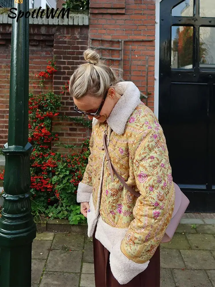 Patchwork Print Cotton Coat Women Casual Long Sleeve Spliced Thick Warm Padded Jacket 2023 Winter Female Street Lapel Outerwear
Patchwork Print Cotton Coat Women Casual Long Sleeve Spliced Thick Warm Padded Jacket 2023 Winter Female Street Lapel Outerwear