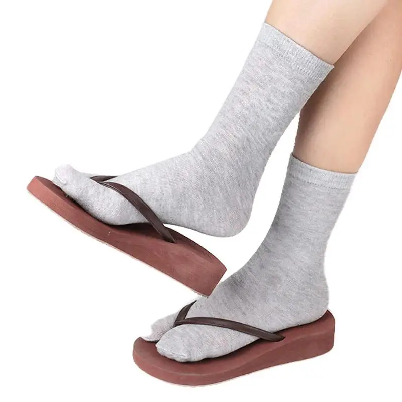 Split Toe Socks Unisex Simple Comfortable Two-Toed Socks Japanese Harajuku Men Women's Socks Two Finger Socks
Split Toe Socks Unisex Simple Comfortable Two-Toed Socks Japanese Harajuku Men Women's Socks Two Finger Socks