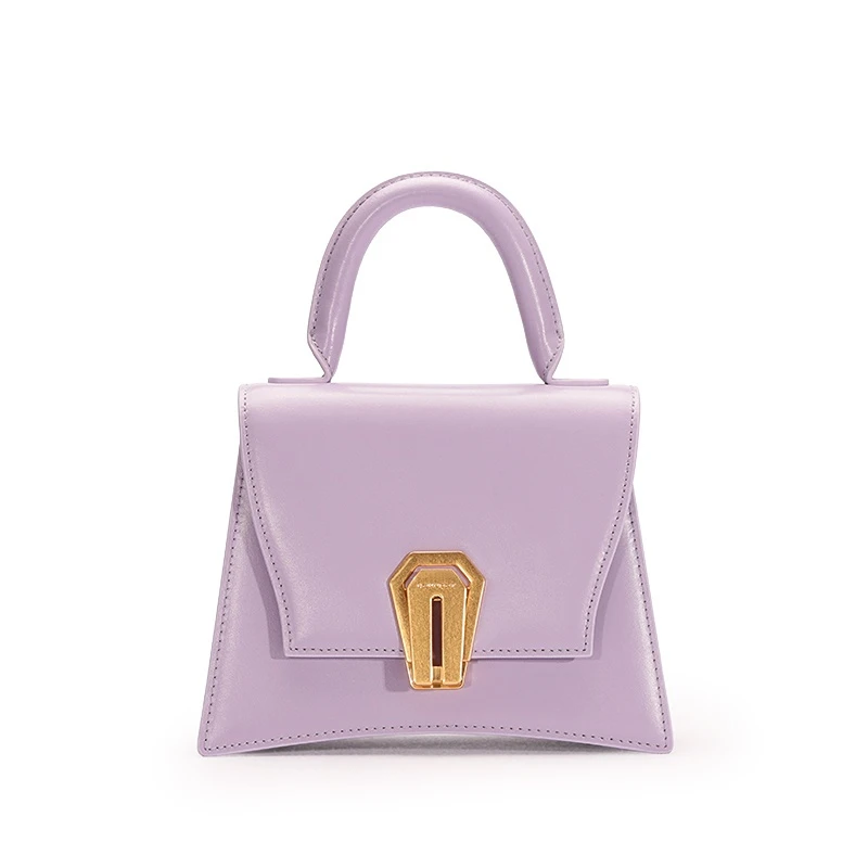 Original small luxury key chain vintage handbag High grade cowhide messenger bag Elegant fashion classic women's bag
Original small luxury key chain vintage handbag High grade cowhide messenger bag Elegant fashion classic women's bag