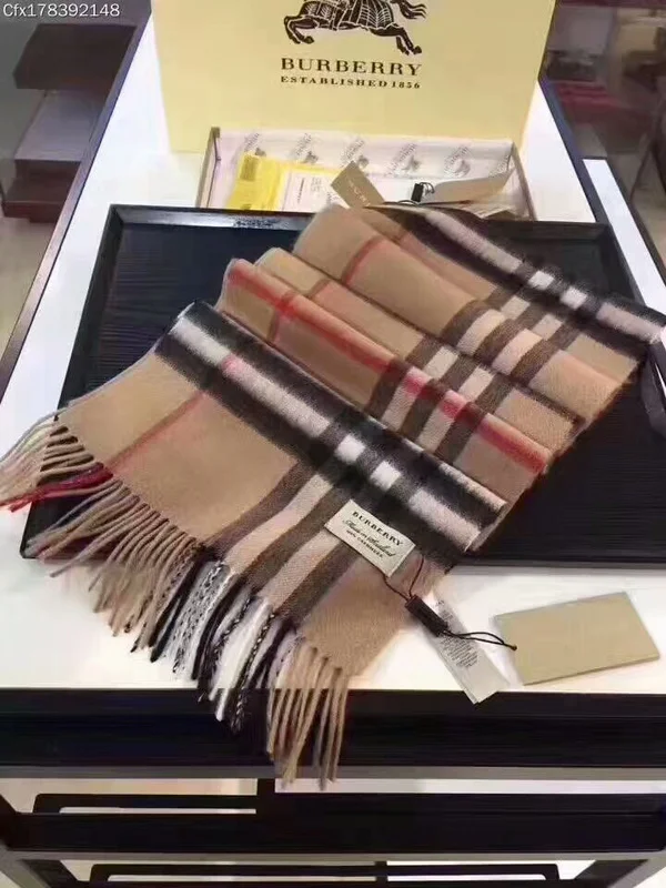 Y16 2023 высококачественный мужской шарф женская зимняя модная дизайнерская шаль из кашемира роскошный шарф шаль
Y16 2023 высококачественный мужской шарф женская зимняя модная дизайнерская шаль из кашемира роскошный шарф шаль