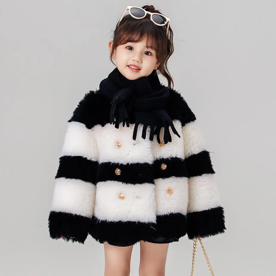 100% Wool Winter Children's Fur Coat Double Breasted Color Matching Design Kids Thciker Warm Lambswool Jacket For Girls A3151
100% Wool Winter Children's Fur Coat Double Breasted Color Matching Design Kids Thciker Warm Lambswool Jacket For Girls A3151