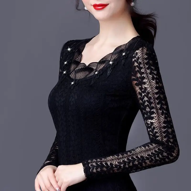 

Женская одежда сезона осень-зима 2023, привлекательные офисные футболки с кружевом и бусинами, черные облегающие базовые Топы с V-образным вырезом и длинным рукавом