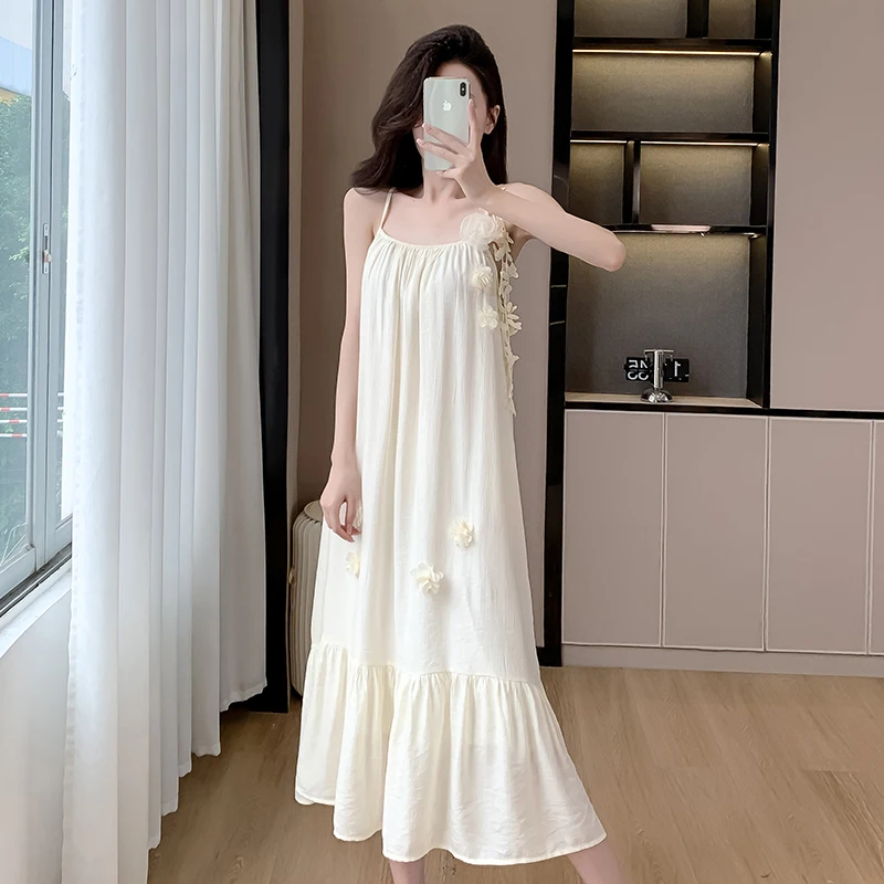 Summer Three-dimensional Flowers Embroidery Loose A-line Halter Dress Women Sleeveless Knee-length Beach Dresses Female
Summer Three-dimensional Flowers Embroidery Loose A-line Halter Dress Women Sleeveless Knee-length Beach Dresses Female