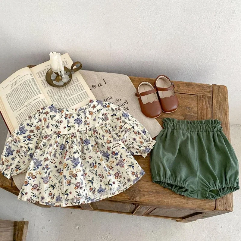 Vintage Little Kids Floral Bloomers Infants Princess Top Children Outfits Babies Suits Blouse + Green Baby-doll Shorts Clothes
Vintage Little Kids Floral Bloomers Infants Princess Top Children Outfits Babies Suits Blouse + Green Baby-doll Shorts Clothes