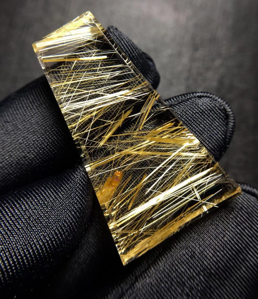 Натуральное золото, рутилированный кварц, подвеска в виде капли воды Rutilated Quartz Jewelry 35*20*5,6 мм для мужчин и женщин, Бразилия AAAAAAA 
Натуральное золото, рутилированный кварц, подвеска в виде капли воды Rutilated Quartz Jewelry 35*20*5,6 мм для мужчин и женщин, Бразилия AAAAAAA