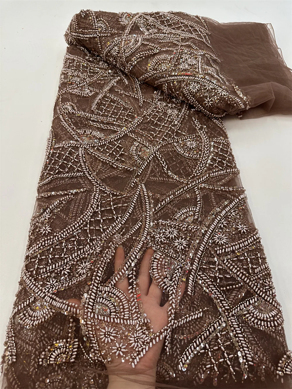 African Handmade Beads Groom Laces Fabric Luxury Nigerian Sequins Mesh Lace Fabrics French Bride Tulle Lace Material For Wedding
African Handmade Beads Groom Laces Fabric Luxury Nigerian Sequins Mesh Lace Fabrics French Bride Tulle Lace Material For Wedding