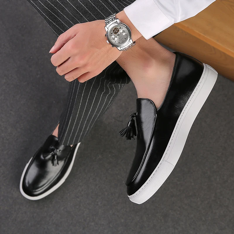 

Men Tassel Loafers Casual Leather Shoes Comfort Men Black Formal Dress Slip on Driving Shoes Italy Moccasins Men Big Size 38-47