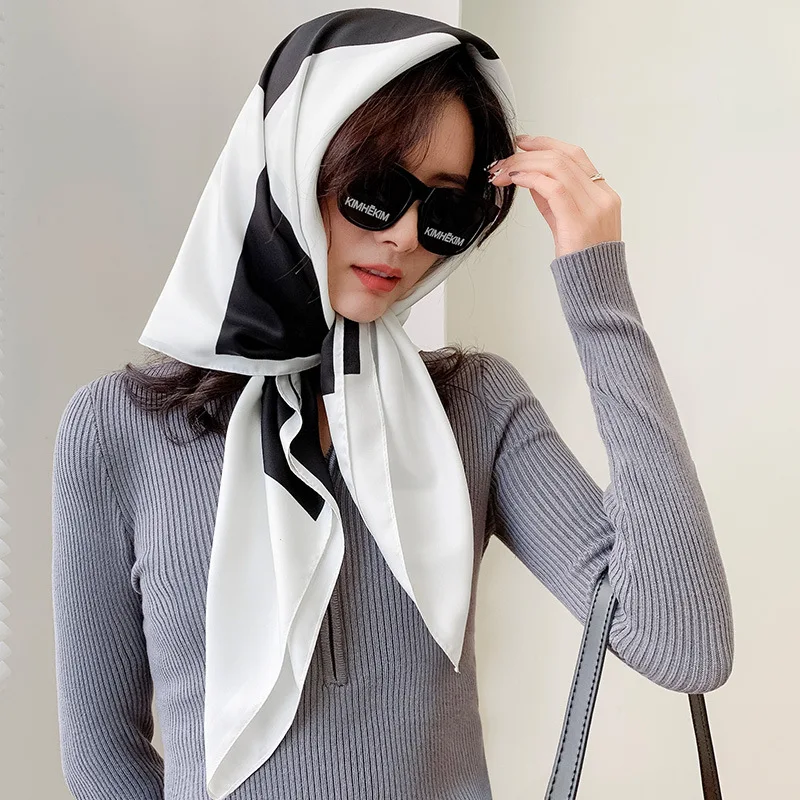 90*90cm Spring New Large Square Scarf Women Elegant Fashion Black and White Silk Scarf Decorative Headband Hijab Bandana Foulard
90*90cm Spring New Large Square Scarf Women Elegant Fashion Black and White Silk Scarf Decorative Headband Hijab Bandana Foulard