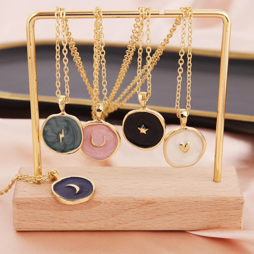 Harajuku Necklaces For Women Enamel Cute Moon Star Heart Lightnings Round Pendant Necklace Men Gold Color Clavicle Chain Chokers
Harajuku Necklaces For Women Enamel Cute Moon Star Heart Lightnings Round Pendant Necklace Men Gold Color Clavicle Chain Chokers