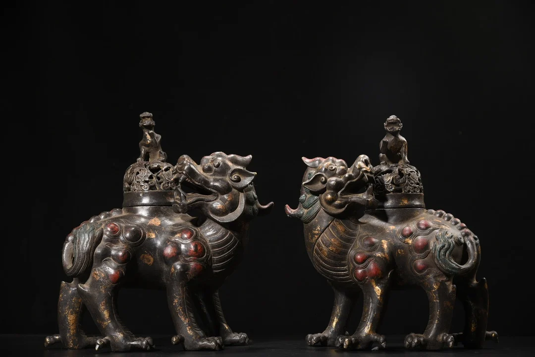 12"Tibetan Temple Collection Old Bronze Cinnabar Mud gold Divine beast Suanni Dragon's Fifth Son Lion censer A Pair Town house
12"Tibetan Temple Collection Old Bronze Cinnabar Mud gold Divine beast Suanni Dragon's Fifth Son Lion censer A Pair Town house
